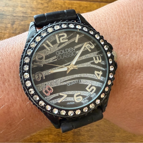 Y2K GOLDEN CLASSIC Zebra Print Chunky Watch Black Rubber Band Bling Goth Glam - Picture 1 of 8